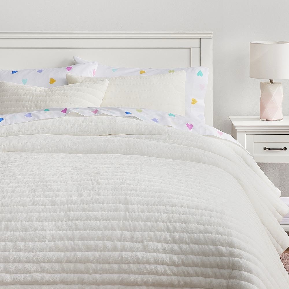 Pottery Barn Sweetest Dreams Quilt (Twin/Twin XL) + 2 Shams in Ivory